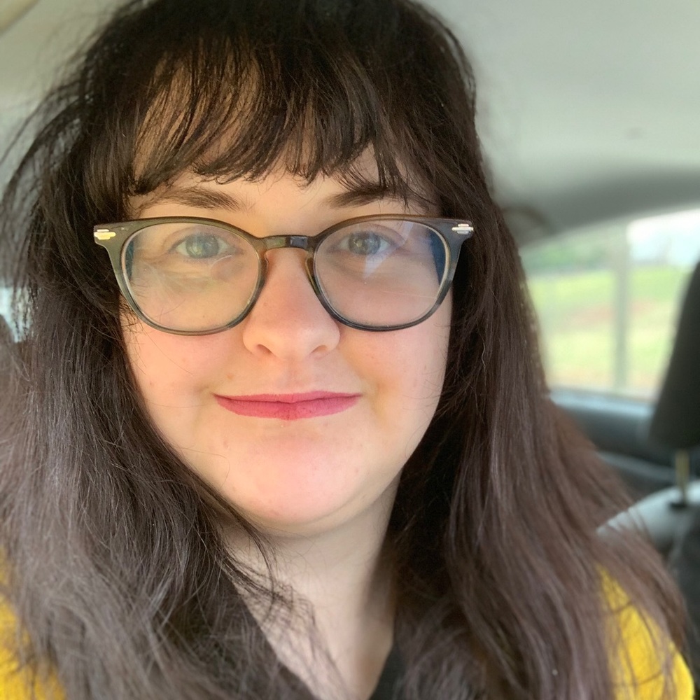 Meet your Posher, Emily